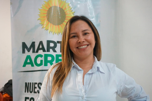 Martha Agredo recibe coaval del partido Independientes. Martha Agredo recibe coaval del partido Independientes.