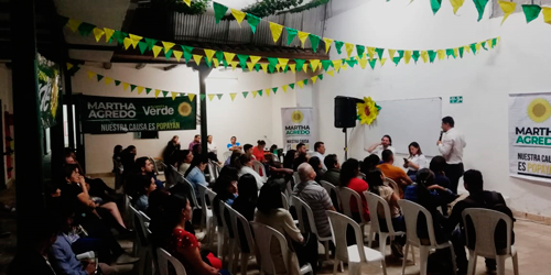 Martha Agredo recibe coaval del partido Independientes. Martha Agredo recibe coaval del partido Independientes.