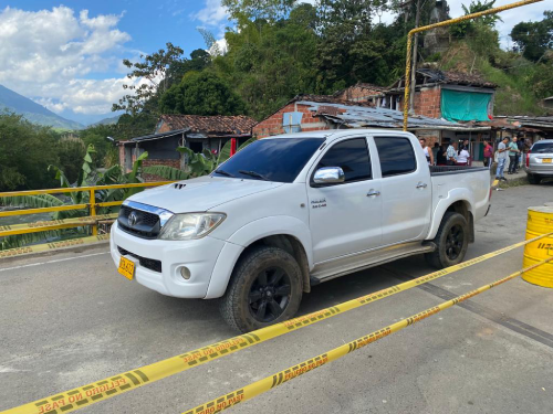 Habilitado puente de Barragán que comunica Valle y Quindío
