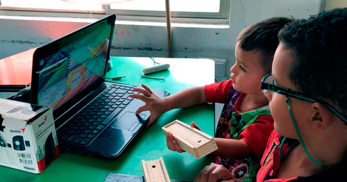 Internet en las escuelas, una ventana al mundo Internet en las escuelas, una ventana al mundo
