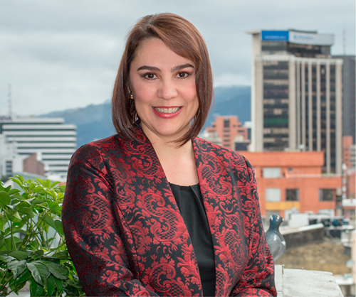Lina Uribe Correa es la nueva rectora de Unicomfacauca Lina Uribe Correa es la nueva rectora de Unicomfacauca