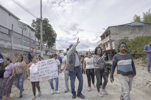 Obras viales, de acueducto y emprendimiento en comuna 2 Obras viales, de acueducto y emprendimiento en comuna 2