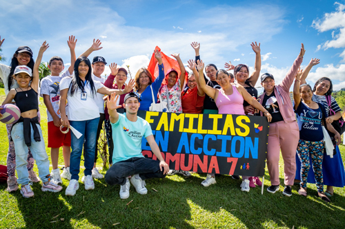 Estudiantes se certifican en competencias tecnológicas Estudiantes se certifican en competencias tecnológicas