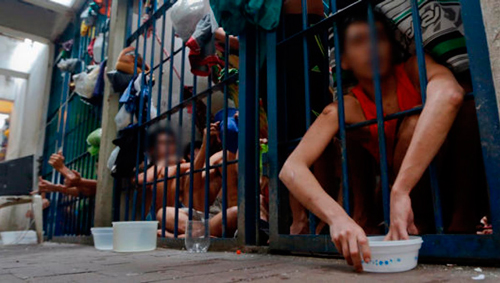 Rechazo por suspensión de alimentación en cárceles