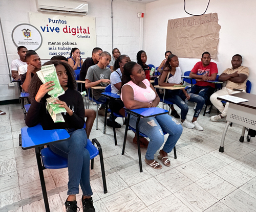 Alcaldía de Puerto Tejada le cumple a jóvenes universitarios