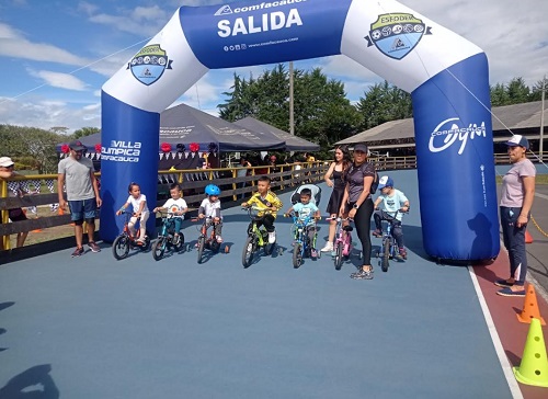 Festival de triciclos y bicicletas: niños fueron los protagonistas Festival de triciclos y bicicletas: niños fueron los protagonistas