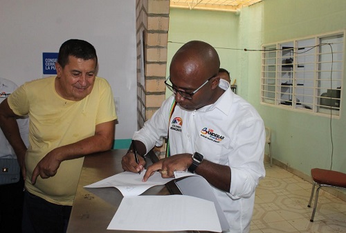 Luis Eduardo Banderas Fori inscribió su candidatura a la Alcaldía de Caloto