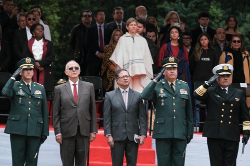 Petro capotea el primer año de su gobierno