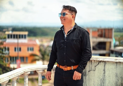René Zambrano presenta "Mi condena"