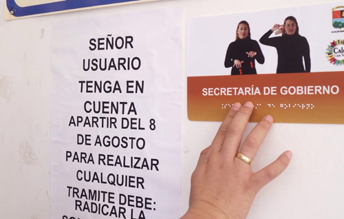 Señalización especial en Caloto para personas con discapacidad Señalización especial en Caloto para personas con discapacidad