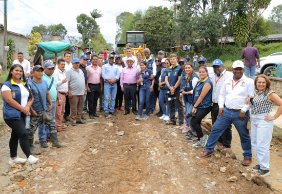 Inició rehabilitación vial en 35 municipios afectados por la temporada de lluvias.