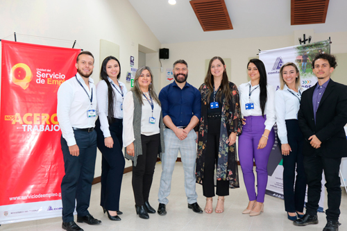 Ministerio de Trabajo y Comfacauca apoyan a las familias Ministerio de Trabajo y Comfacauca apoyan a las familias