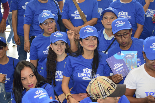 'Cali Incluyente' entrega más de 4,400 insumos Comunitarios