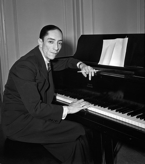 Agustín Lara: el pianista de voz ronca Agustín Lara: el pianista de voz ronca