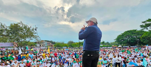 Castrillón se declara ganador con gran cierre de campaña
