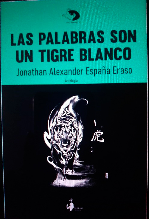 Entre libros: Las palabras son un tigre blanco