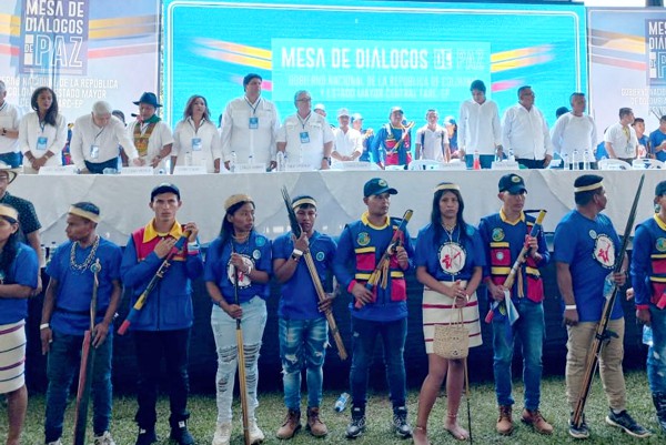 Las Farc y el Ejército se acusan mutuamente de haber roto compromisos de cese al fuego Las Farc y el Ejército se acusan mutuamente de haber roto compromisos de cese al fuego