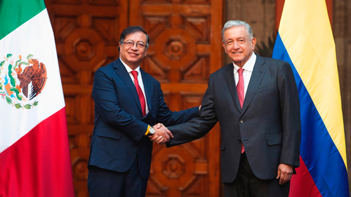 Petro se enfrenta con la tradición pro-imperial