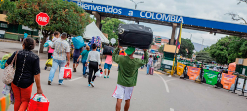 Se nos creció el enano con los inmigrantes Se nos creció el enano con los inmigrantes