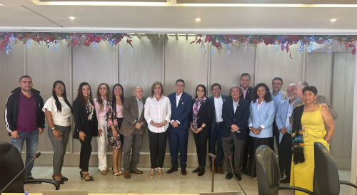 Reconocimiento a Édgar Varela por su gestión en el Univalle Reconocimiento a Édgar Varela por su gestión en el Univalle