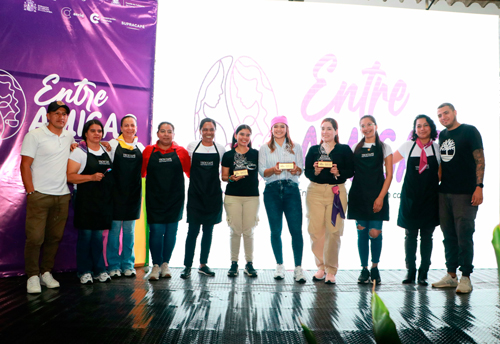 Entre Amigas: La primera red mujeres en café