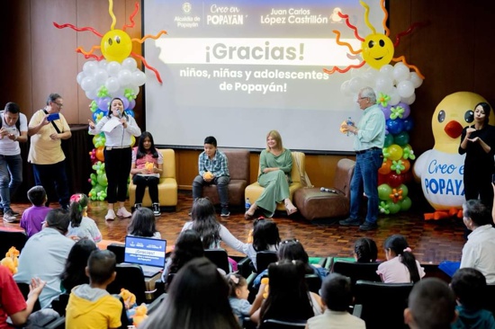 El 'Pollo López' le cumplió a los niños, adolescentes y jóvenes de Popayán.