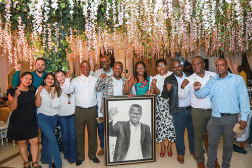 Homenaje al gobernador Elías Larrahondo
