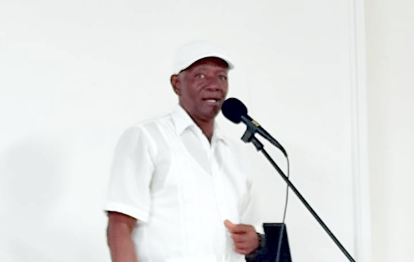 Luis Edel Carabalí Literatura y Música fusionadas en presentación de libros en Santander de Quilichao