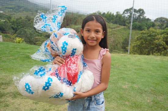 Quilirruners alegra la navidad de niños en Santander de Quilichao - Regalando Sonrisas
