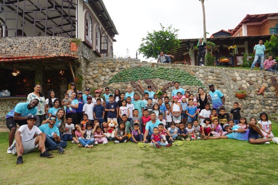 Quilirruners alegra la navidad de niños en Santander de Quilichao - Regalando Sonrisas