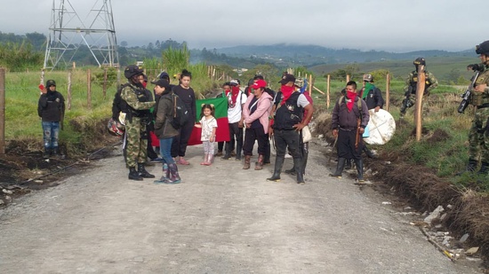“Recuperadores de tierras” habrían atacado a docentes en Popayán