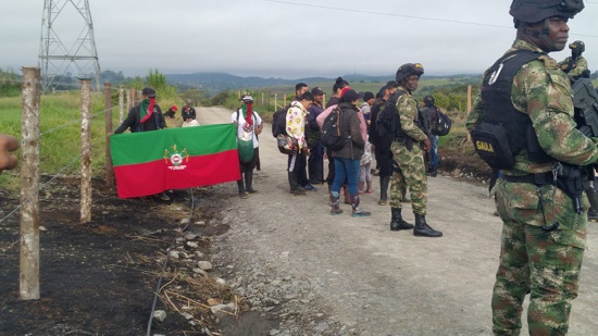 “Recuperadores de tierras” habrían atacado a docentes en Popayán