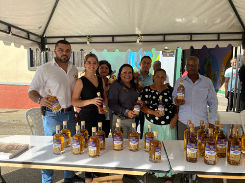 Un brindis por la tradición y emprendimiento de Ron Quilichao