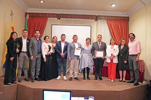 UNIMAYOR galardonada por Vida y Obra en la Noche de los Arquitectos UNIMAYOR galardonada por Vida y Obra en la Noche de los Arquitectos