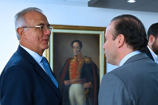 Alejandro Eder, desarrolla agendas de trabajo con múltiples actores para impulsar a Cali.