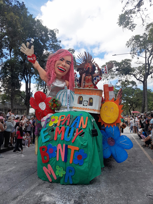Popayán vivió el desfile de carrozas en Fiestas de Pubenza Popayán vivió el desfile de carrozas en Fiestas de Pubenza