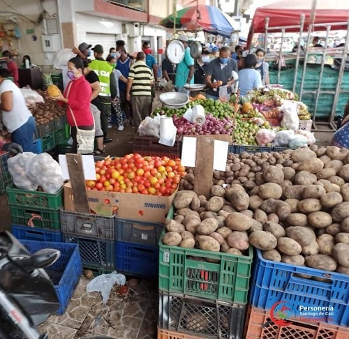 Desafíos ambientales y sociales en Santa Elena en Cali