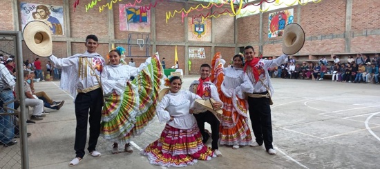 El color y la tradición visten a Bolívar - Cauca
