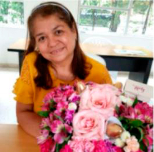 Gloria León