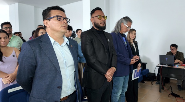 Edinson Bolaños se paró en la Raya Edinson Bolaños se paró en la Raya