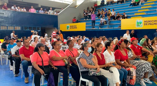 Gobernación del Valle crea su Plan de Desarrollo con la comunidad Gobernación del Valle crea su Plan de Desarrollo con la comunidad