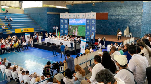 Gobernación del Valle crea su Plan de Desarrollo con la comunidad Gobernación del Valle crea su Plan de Desarrollo con la comunidad