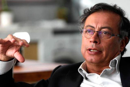 Petro pierde iniciativa política