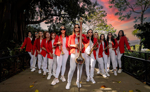 Tropinova Orquesta: Talento, sabor y alegría tropical Tropinova Orquesta: Talento, sabor y alegría tropical