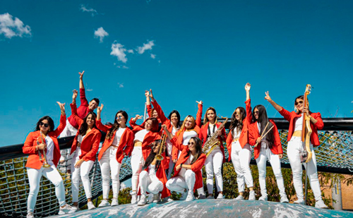 Tropinova Orquesta: Talento, sabor y alegría tropical Tropinova Orquesta: Talento, sabor y alegría tropical