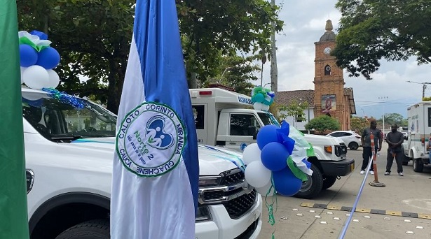 Ambulancias y vehículos llegan para salvar vidas Ambulancias y vehículos llegan para salvar vidas