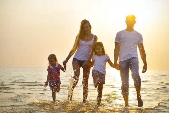 La mujer y la familia La mujer y la familia