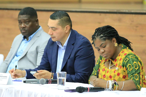 Política integral e inversión para el Cauca Política integral e inversión para el Cauca