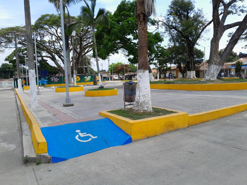 Señalización y accesibilidad en Villa Rica