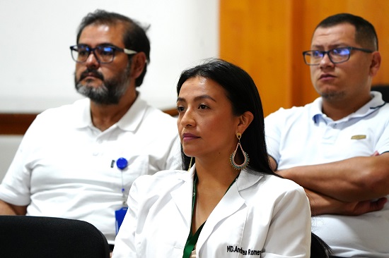 Simposio de Actualización en Restricción del Crecimiento Intrauterino Simposio de Actualización en Restricción del Crecimiento Intrauterino